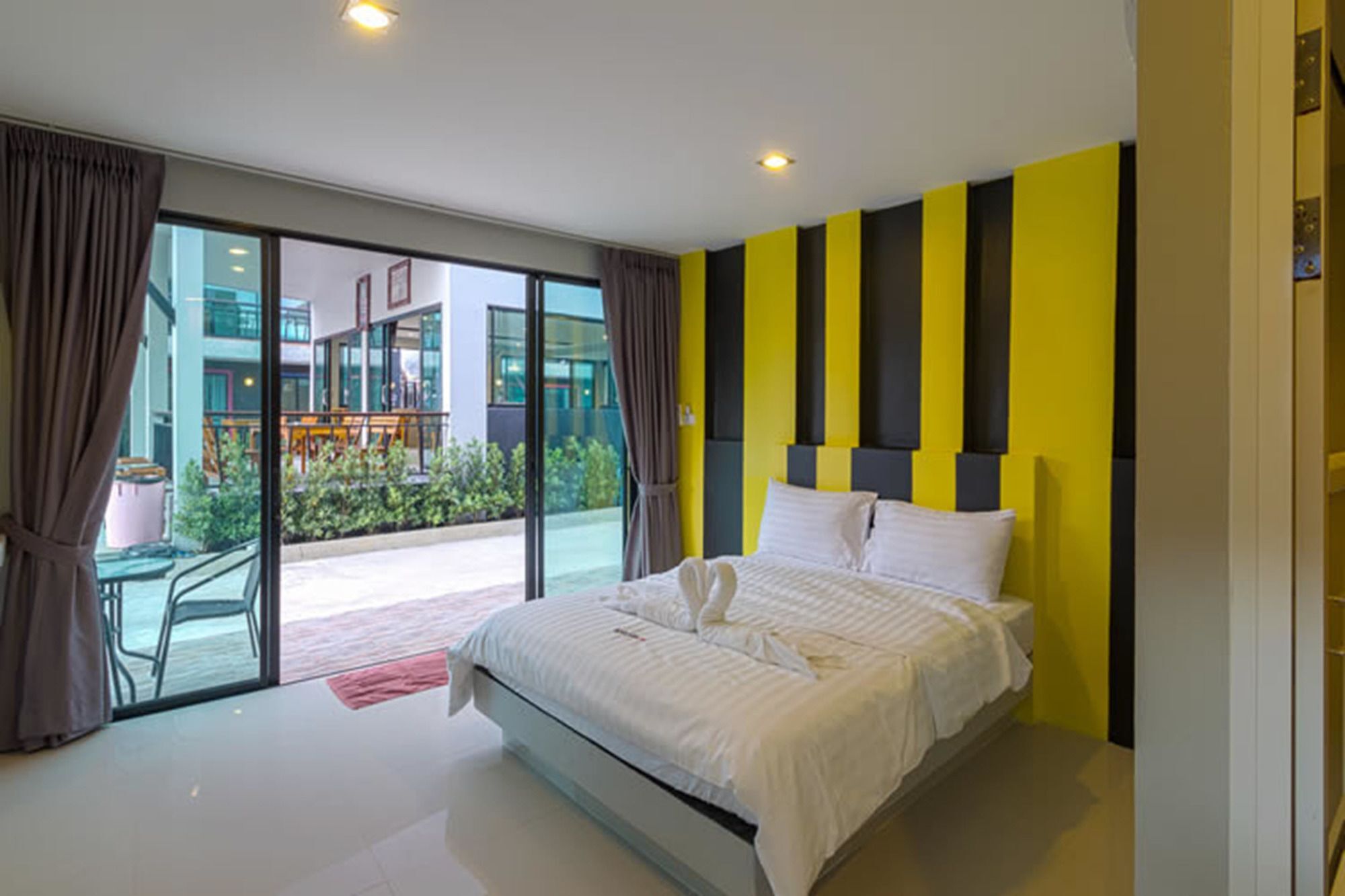 Kohlarn Fc Hotel ภายนอก รูปภาพ